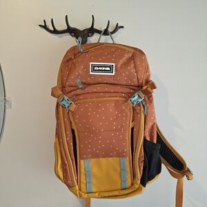 Dakine Men's Rust & Mustard Travel Backpack